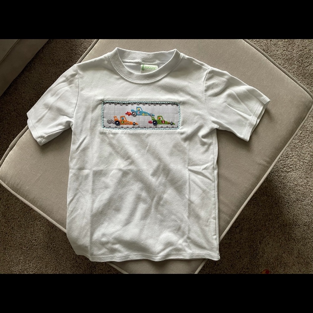 Zuccini white top in boy, size 4